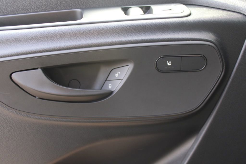 Used 2024 Mercedes-Benz Sprinter 2500 image 16