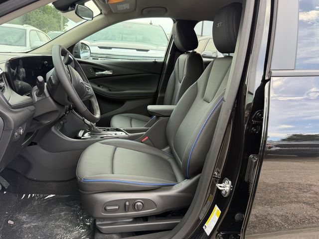 New 2026 Buick Encore GX Sport Touring w/ Comfort Package FWD image 12