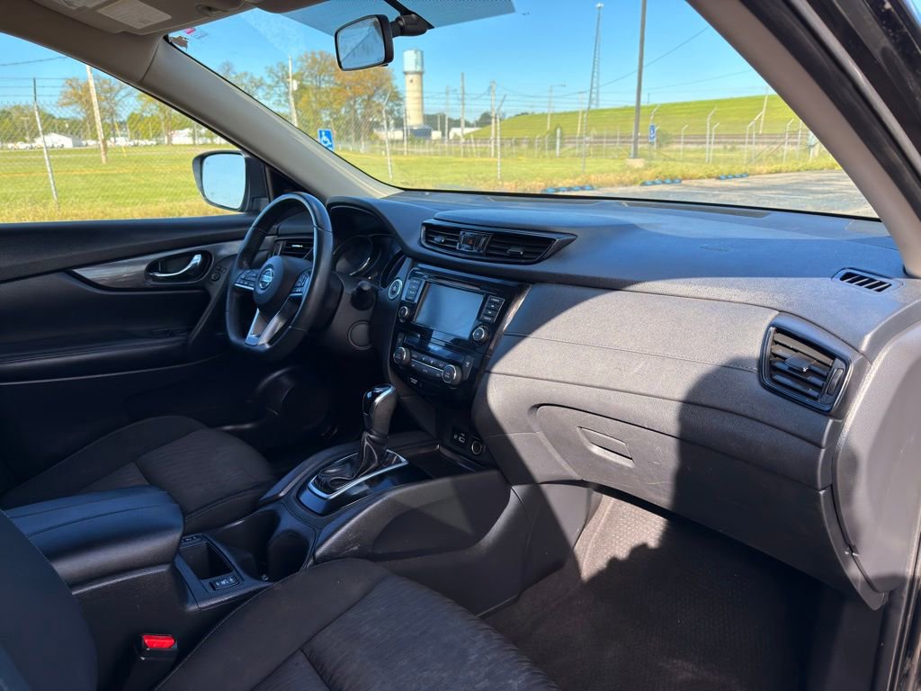 Used 2018 Nissan Rogue SV w/ Premium Package AWD/4WD image 34