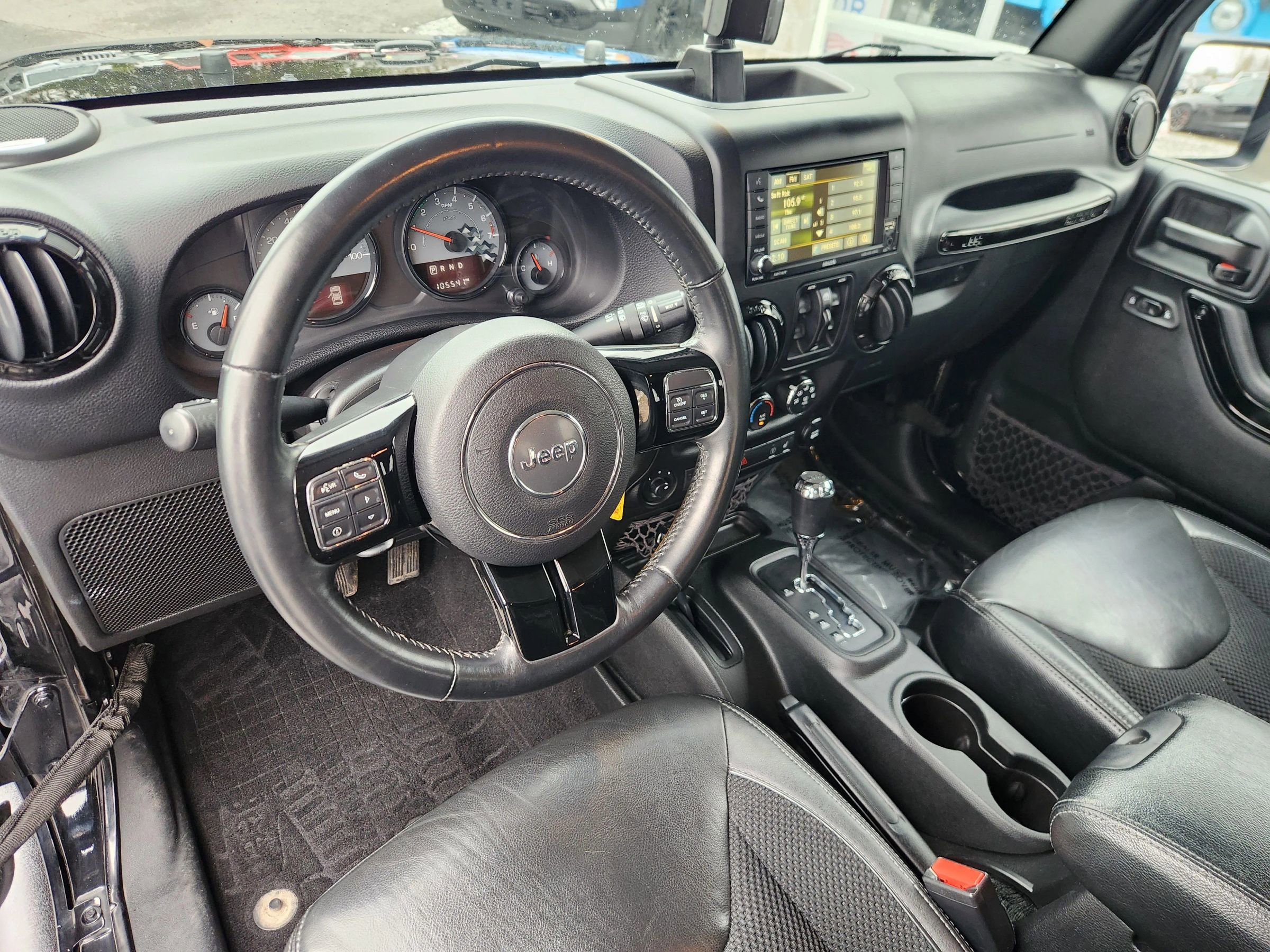 Used 2017 Jeep Wrangler Unlimited Sahara AWD/4WD image 33
