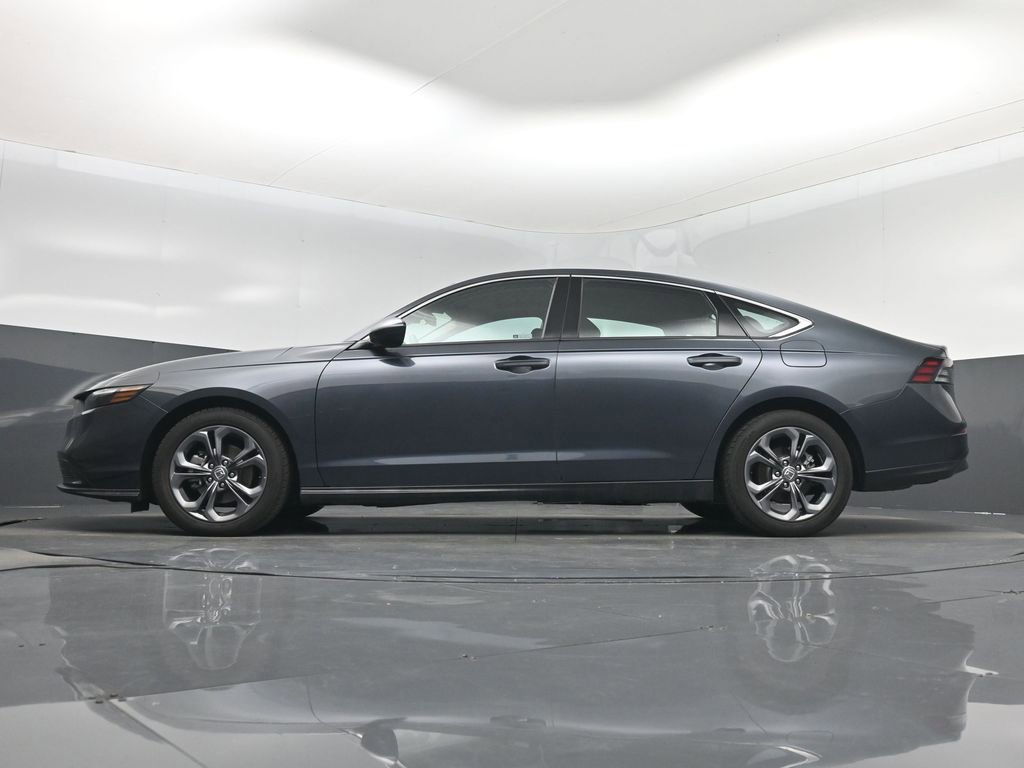 Used 2023 Honda Accord EX image 15