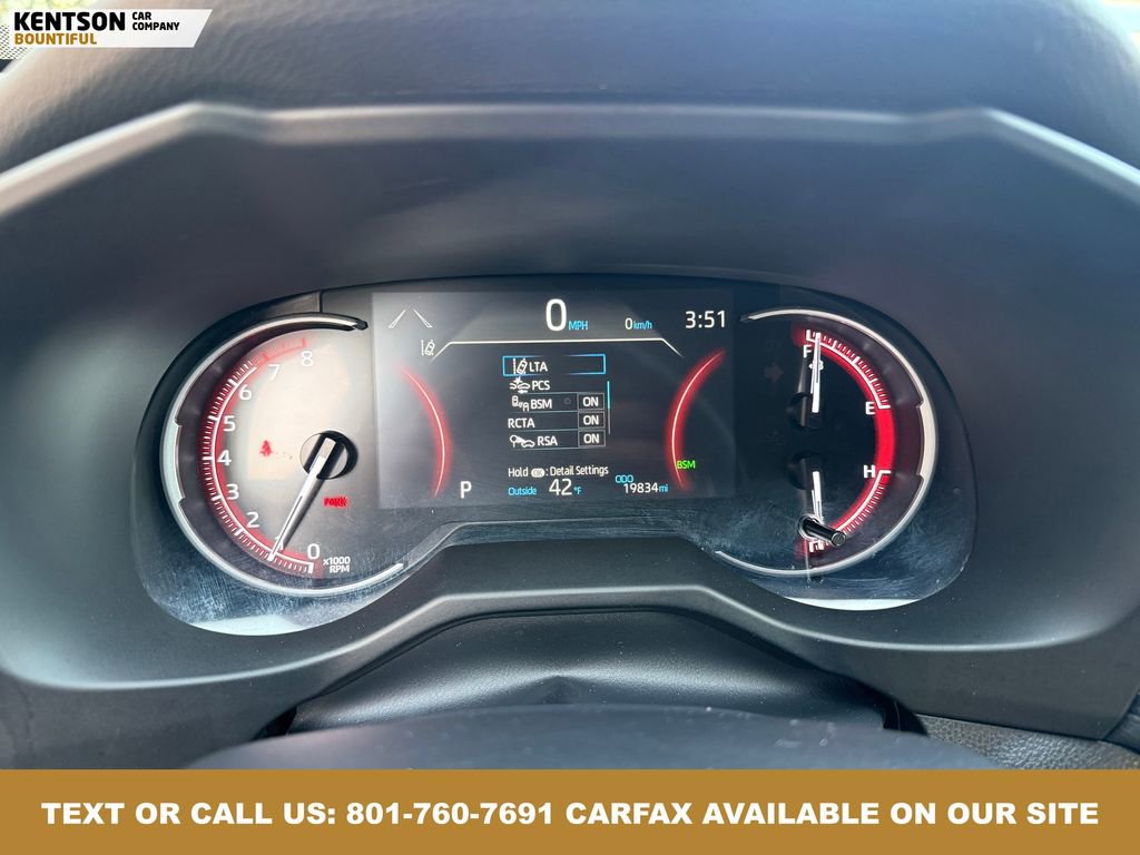 Used 2025 Toyota RAV4 XLE image 17