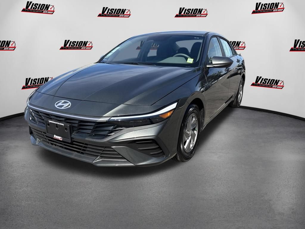 Certified 2025 Hyundai Elantra SE FWD 360° Tour