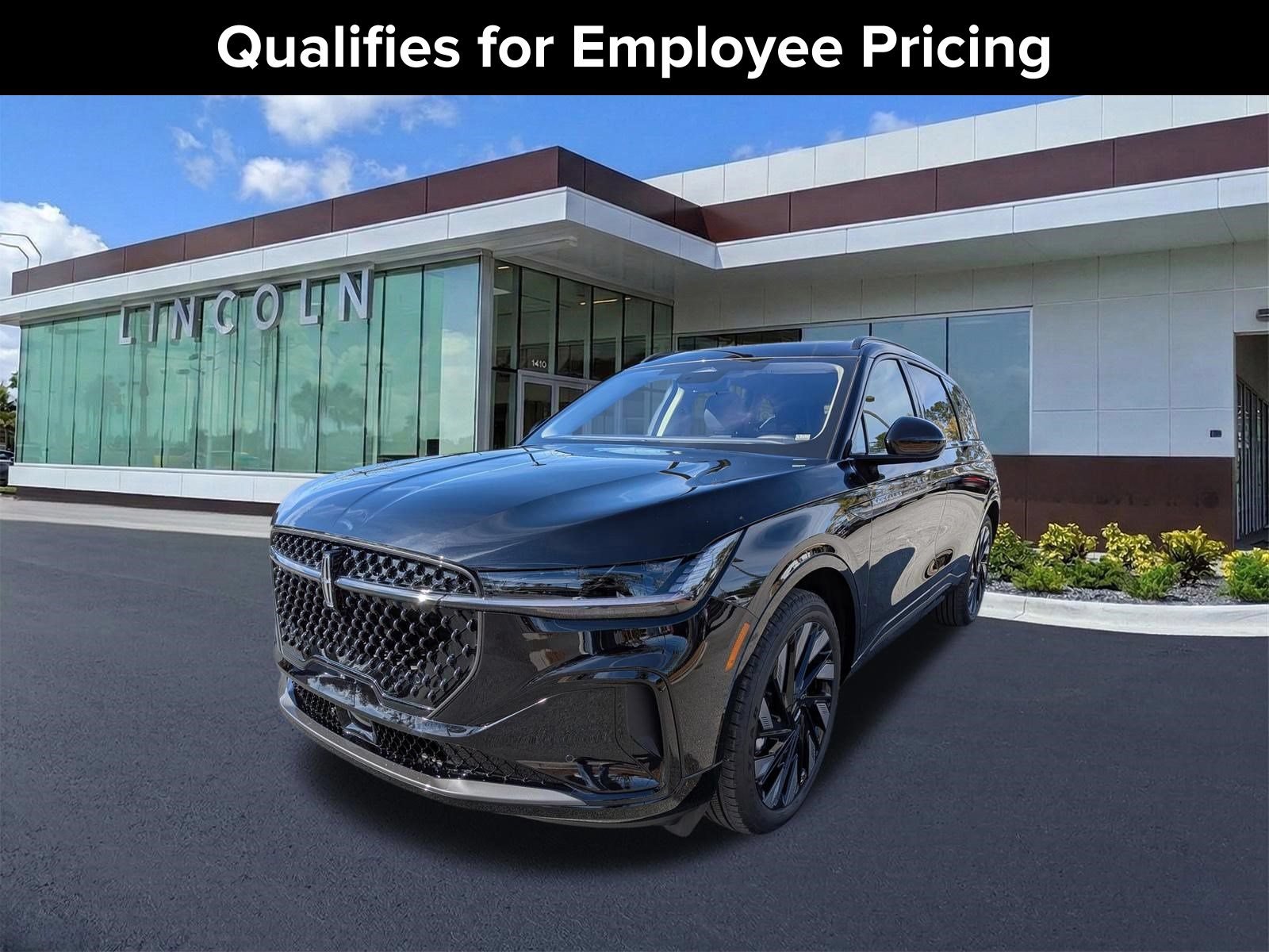 New 2026 Lincoln Nautilus Reserve w/ Jet Appearance Package AWD/4WD image 8