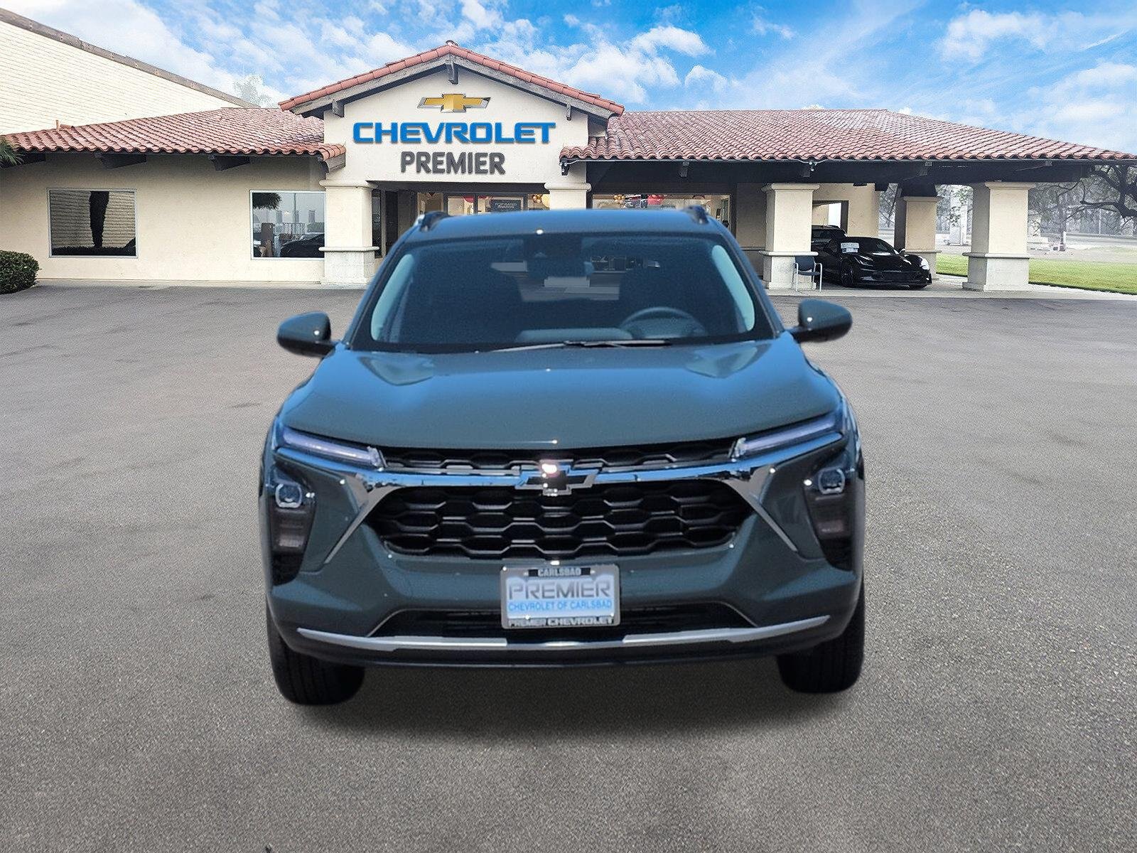 New 2026 Chevrolet Trax LT w/ Driver Confidence Package FWD image 3