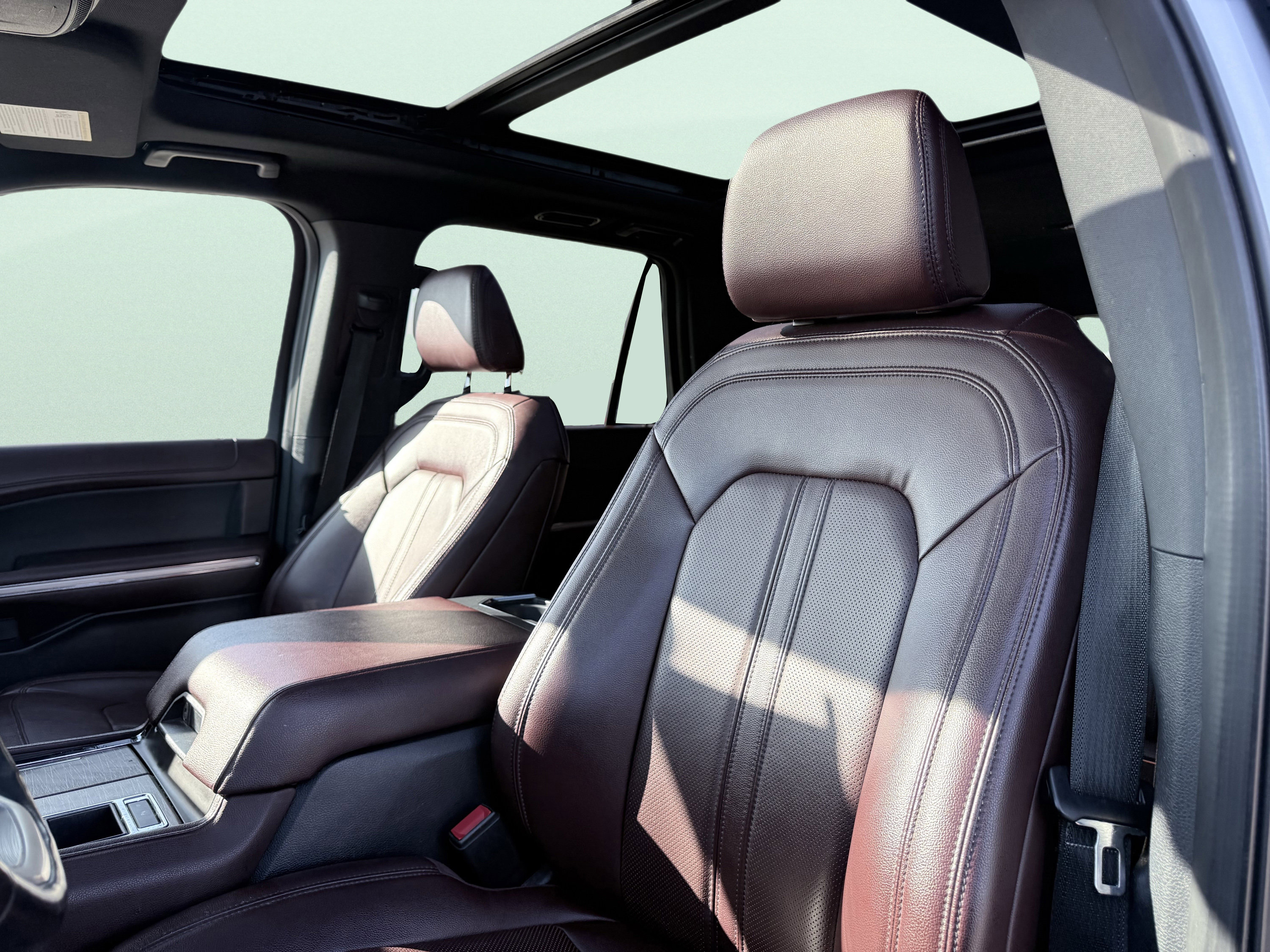 Used 2023 Ford Expedition Max Limited image 31