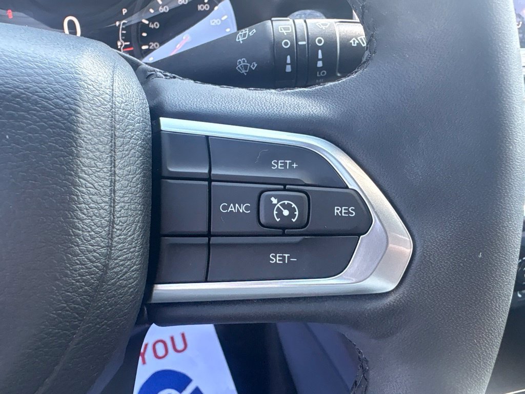 Certified 2023 Jeep Compass Latitude w/ Sun and Sound Group AWD/4WD image 19