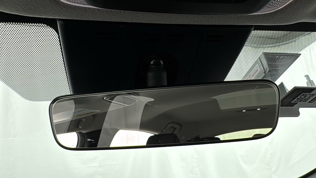 Used 2024 Toyota Prius LE image 31