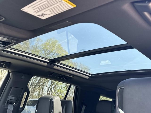 Used 2026 Cadillac Escalade Sport image 9