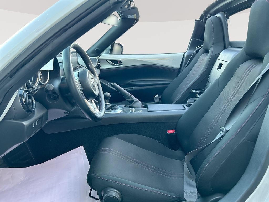 Used 2019 MAZDA MX-5 Miata RF Club w/ I-ACTIVSENSE Sport Package RWD image 22