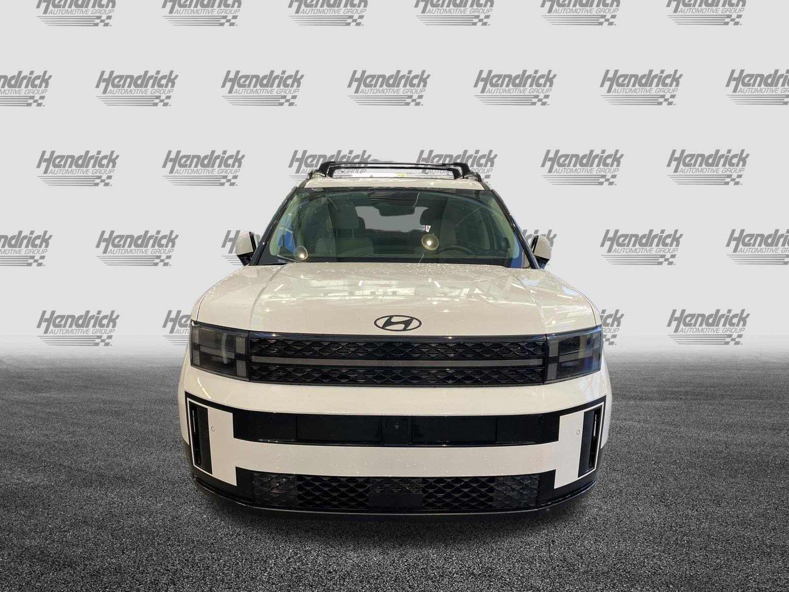 Used 2025 Hyundai Santa Fe Calligraphy AWD/4WD image 3