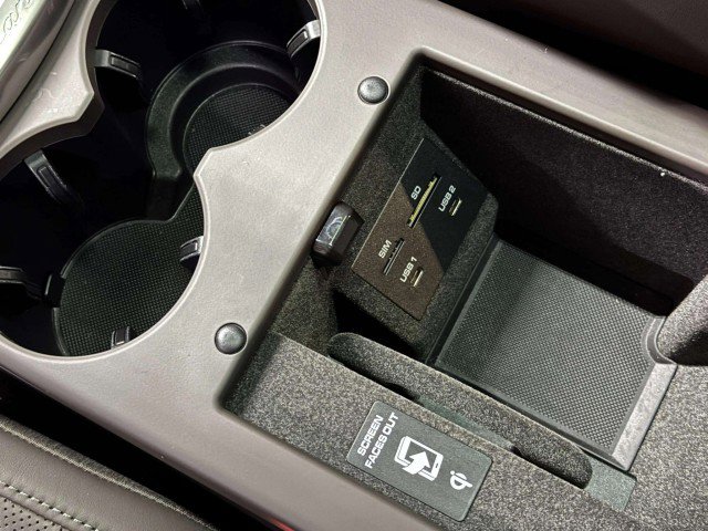 Used 2024 Porsche Macan image 67