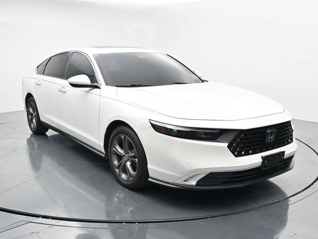 Used 2023 Honda Accord EX image 2