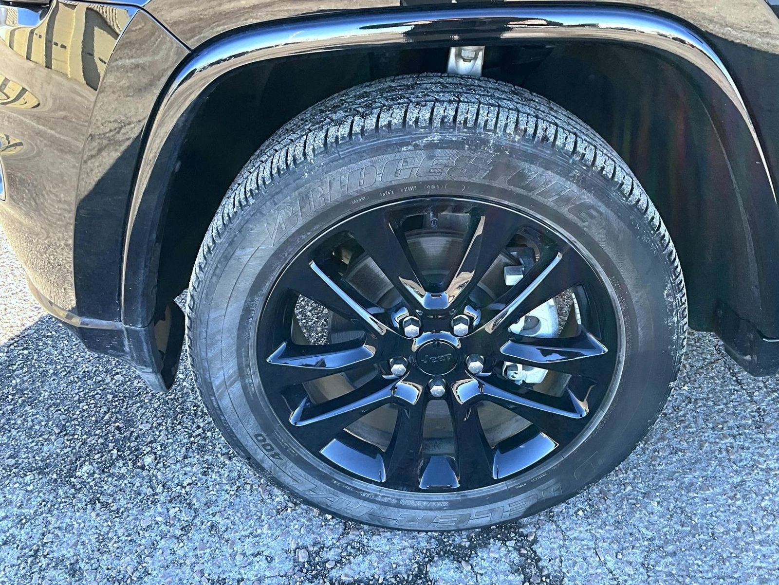 Certified 2021 Jeep Grand Cherokee Laredo X image 21