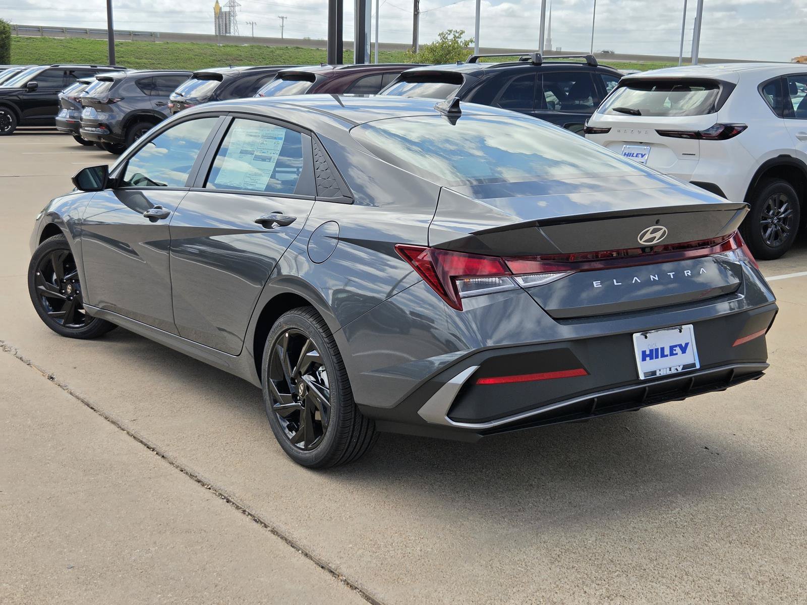 New 2026 Hyundai Elantra SEL Sport FWD image 3