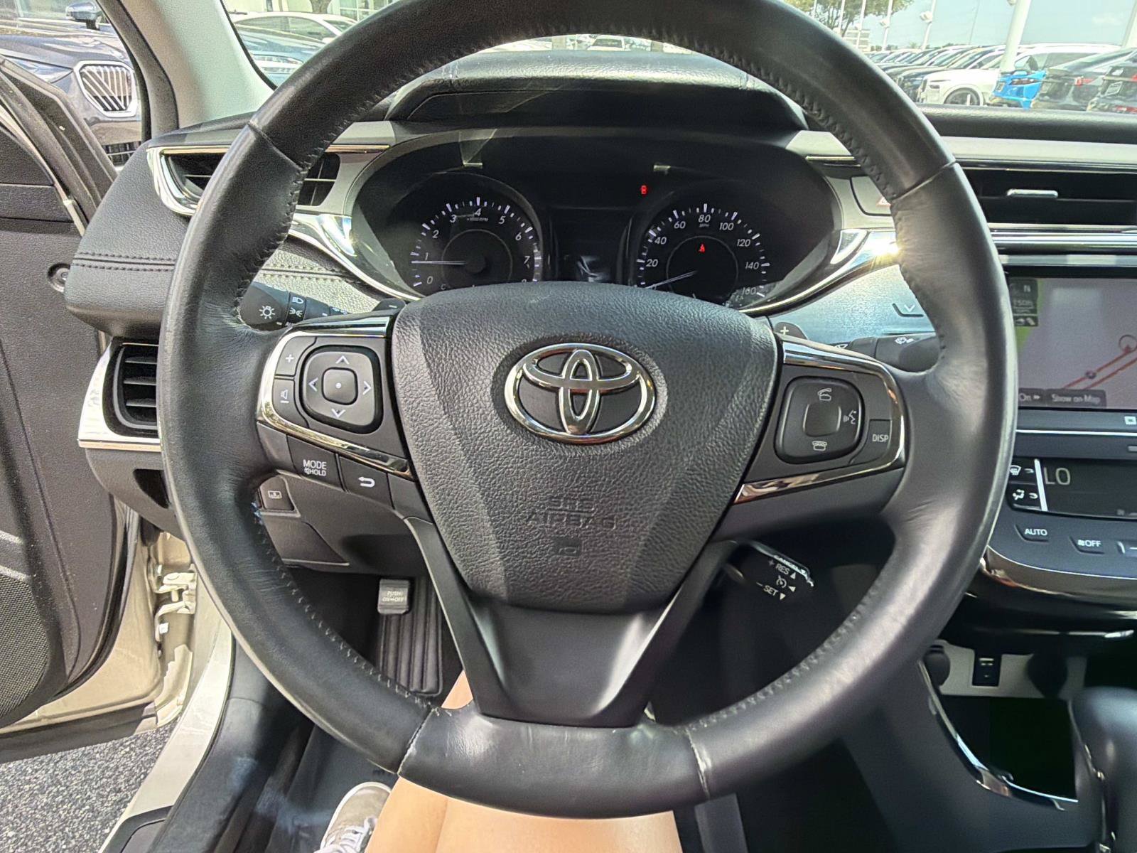 Used 2014 Toyota Avalon Limited FWD image 29