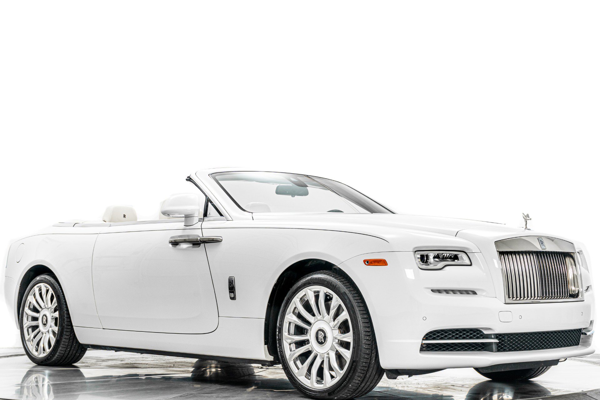 Used 2020 Rolls-Royce Dawn RWD image 33
