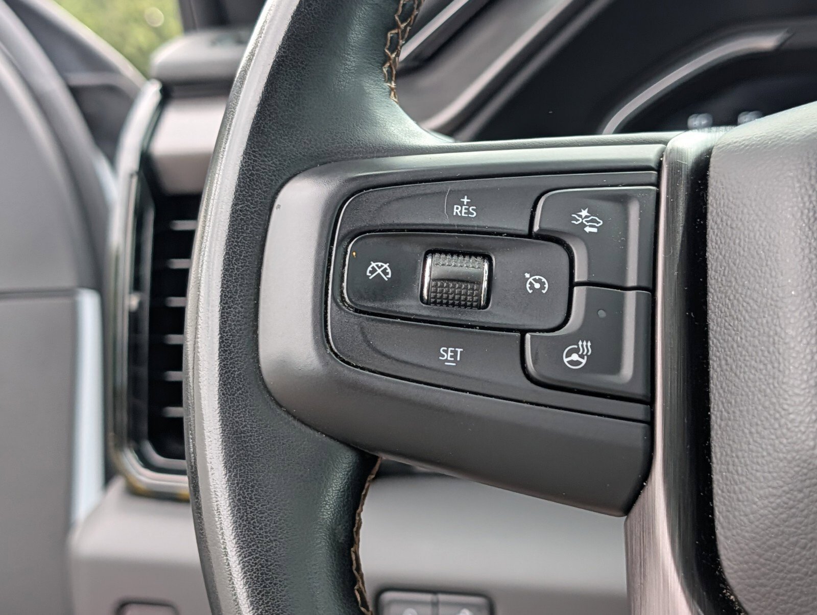 Used 2024 GMC Sierra 2500 AT4 w/ AT4 Preferred Package AWD/4WD image 41