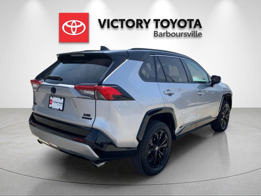 Used 2022 Toyota RAV4 XSE w/ XSE Grade Weather Package image 7