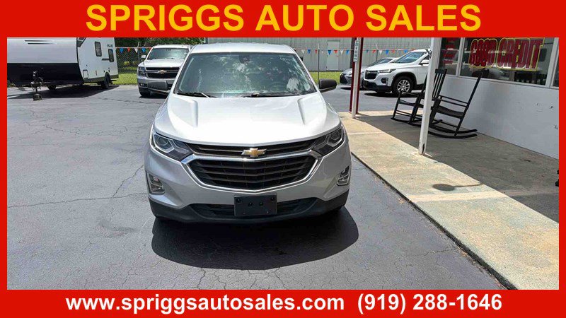 Used 2021 Chevrolet Equinox LS w/ LS Convenience Package FWD image 2
