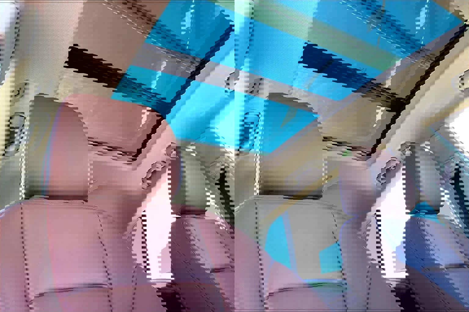 Used 2022 Audi Q8 Premium image 13