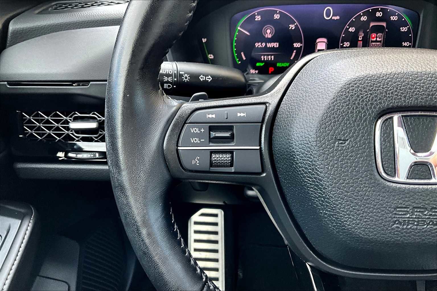 Used 2023 Honda Accord Sport image 45