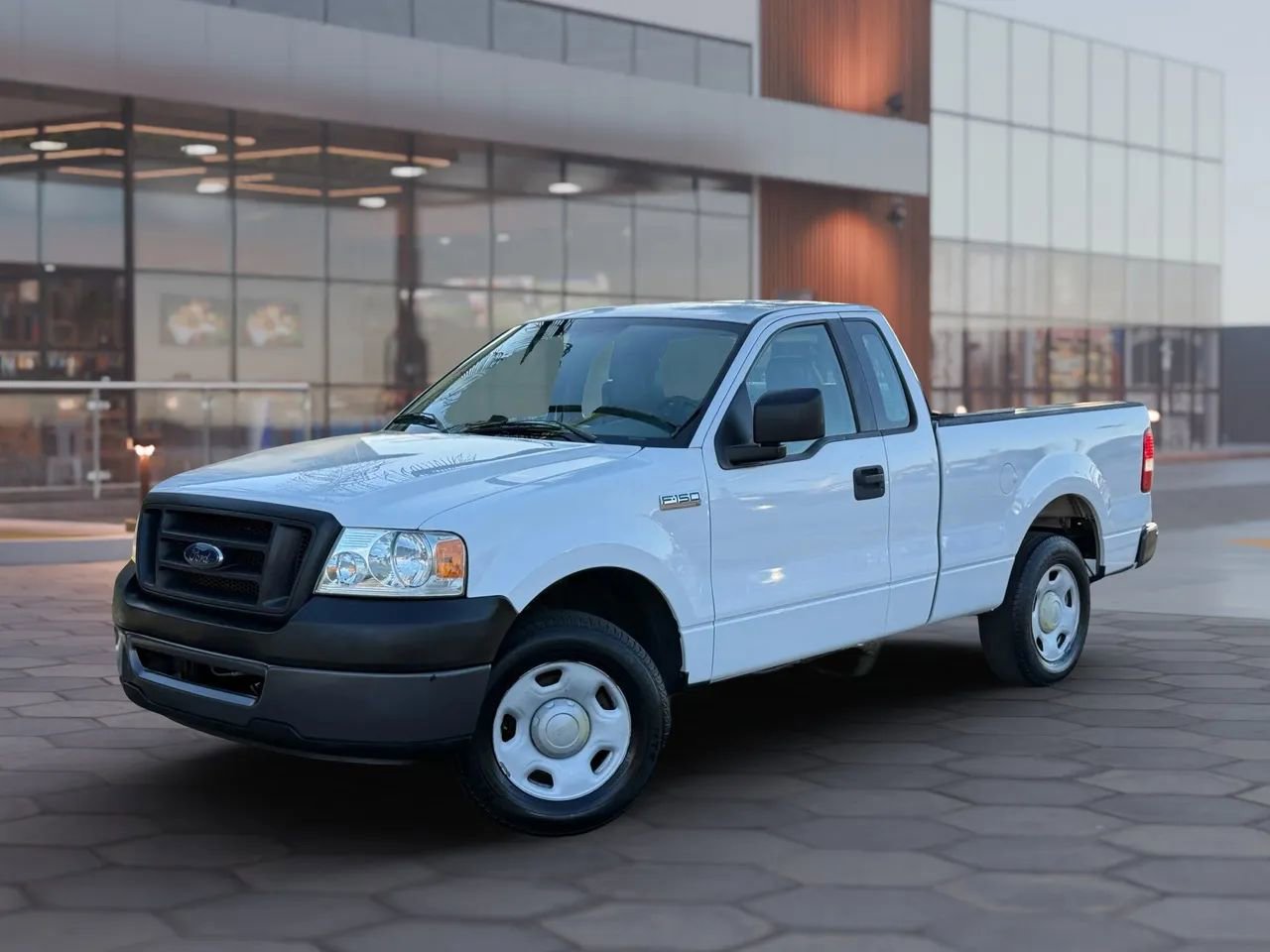 Used 2006 Ford F150 XL RWD image 2