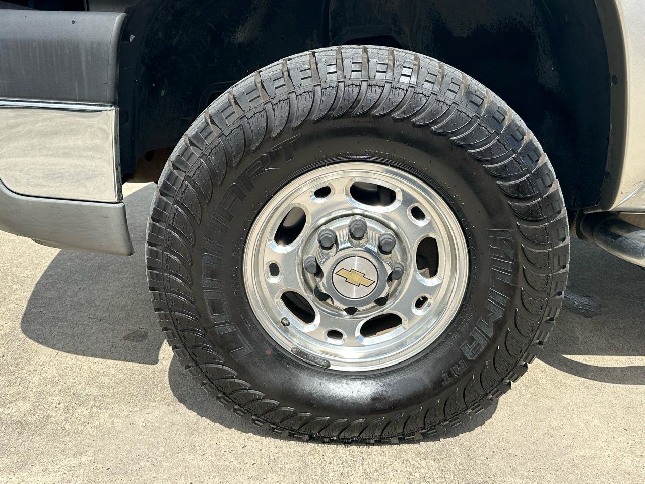 Used 2003 Chevrolet Silverado 2500 LS w/ Skid Plate Package AWD/4WD image 18
