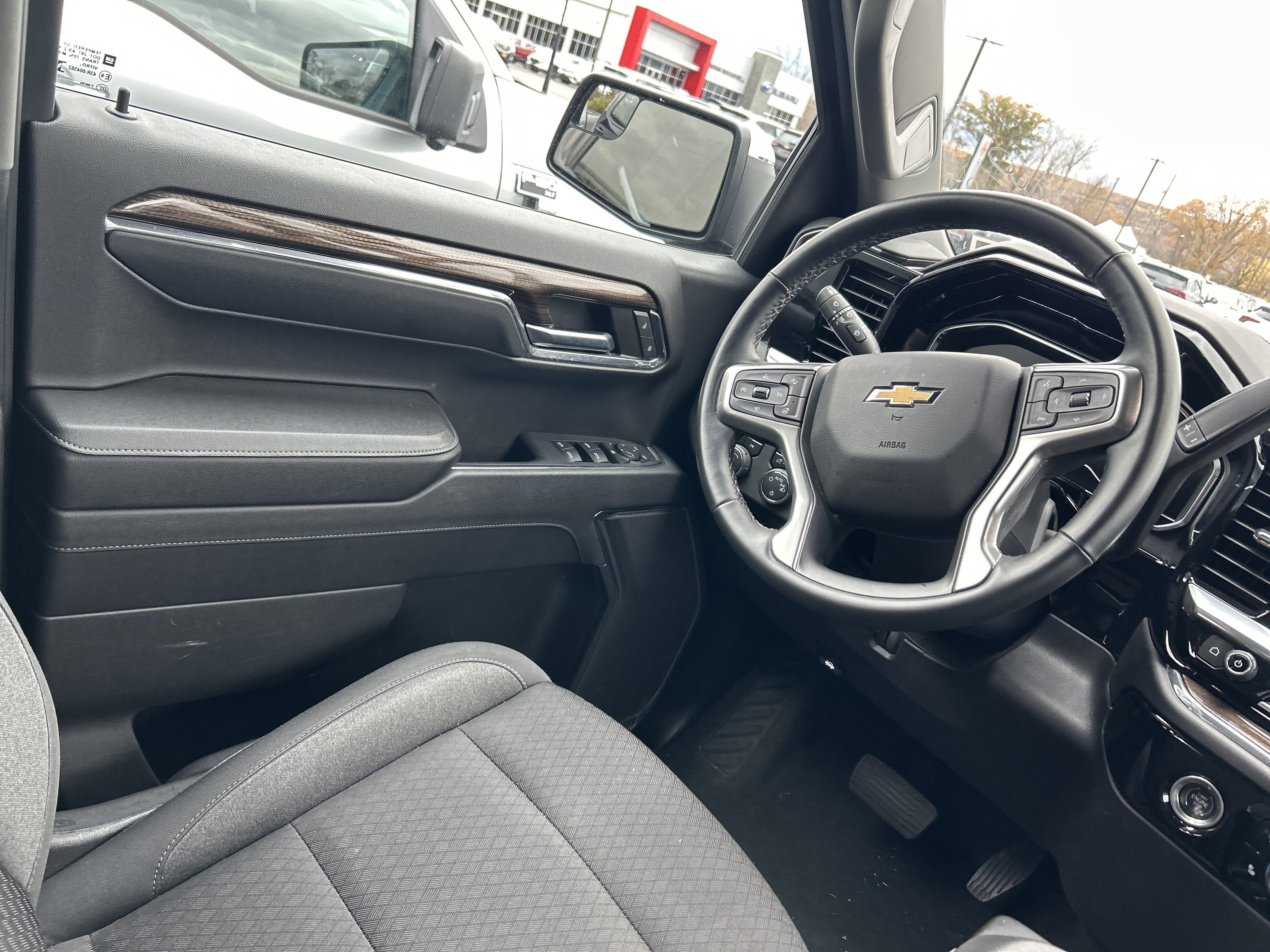 Used 2023 Chevrolet Silverado 1500 LT image 21