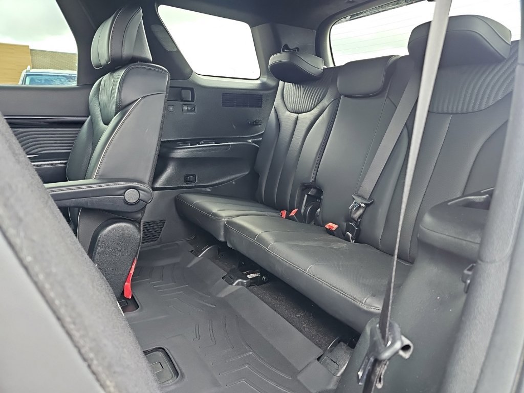 Certified 2024 Hyundai Palisade Calligraphy FWD image 37
