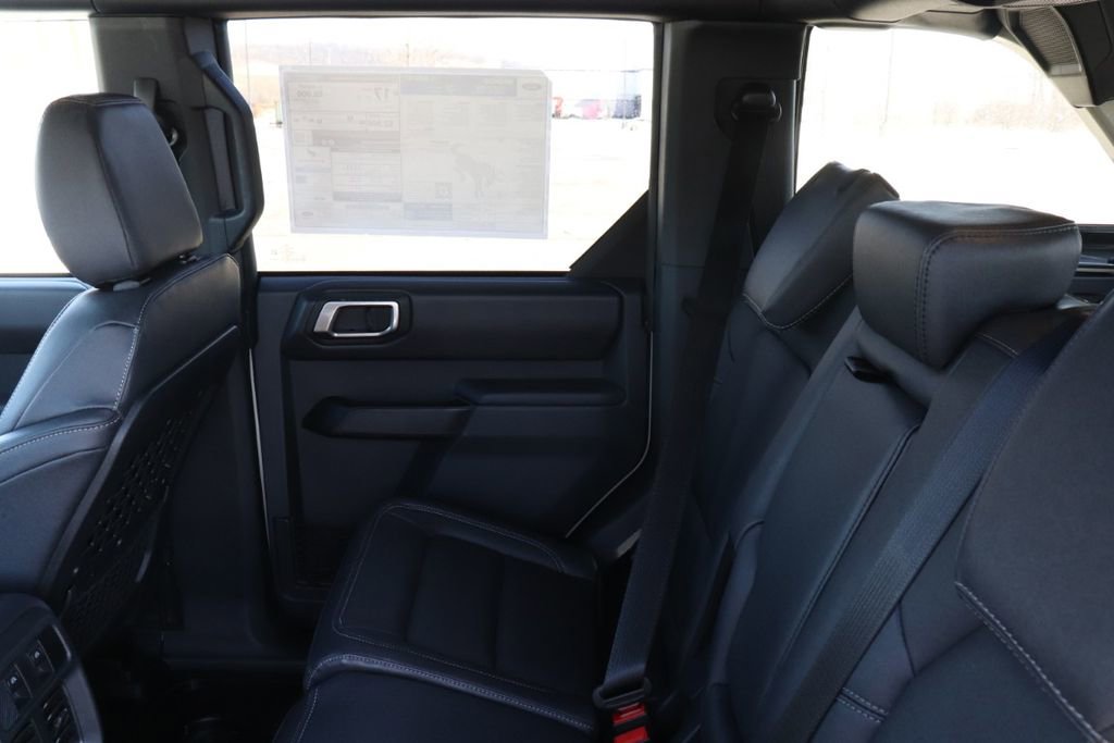 New 2026 Ford Bronco Badlands image 15