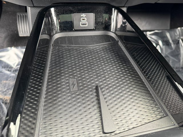 Certified 2025 Ford Mustang Mach-E Premium image 29