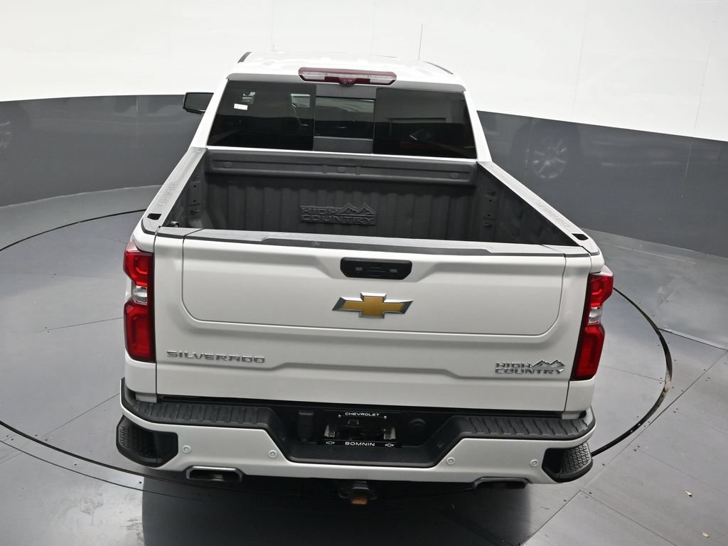 Used 2024 Chevrolet Silverado 1500 High Country w/ High Country Premium Package AWD/4WD image 19