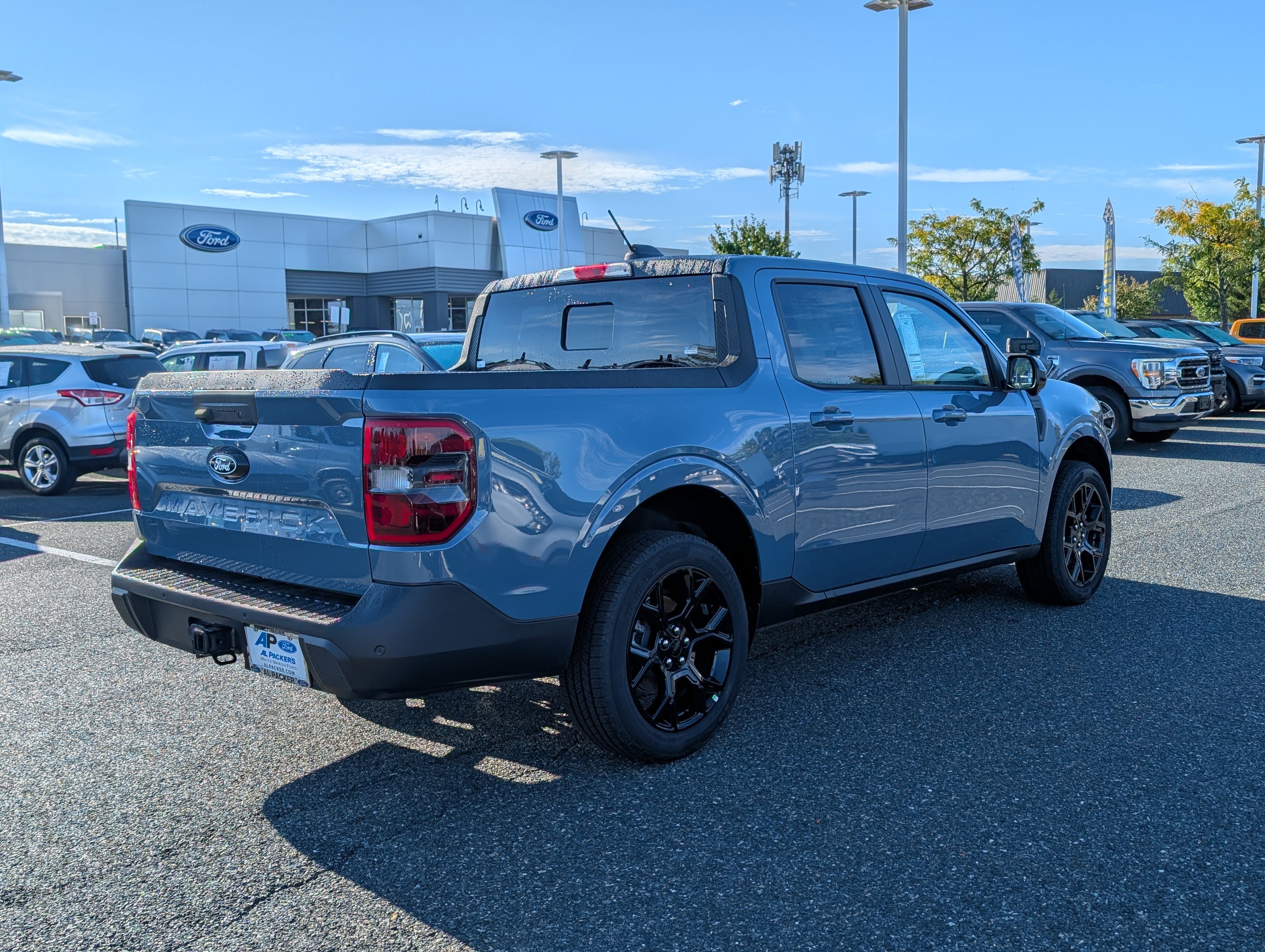 New 2025 Ford Maverick Lariat w/ Black Appearance Package image 2