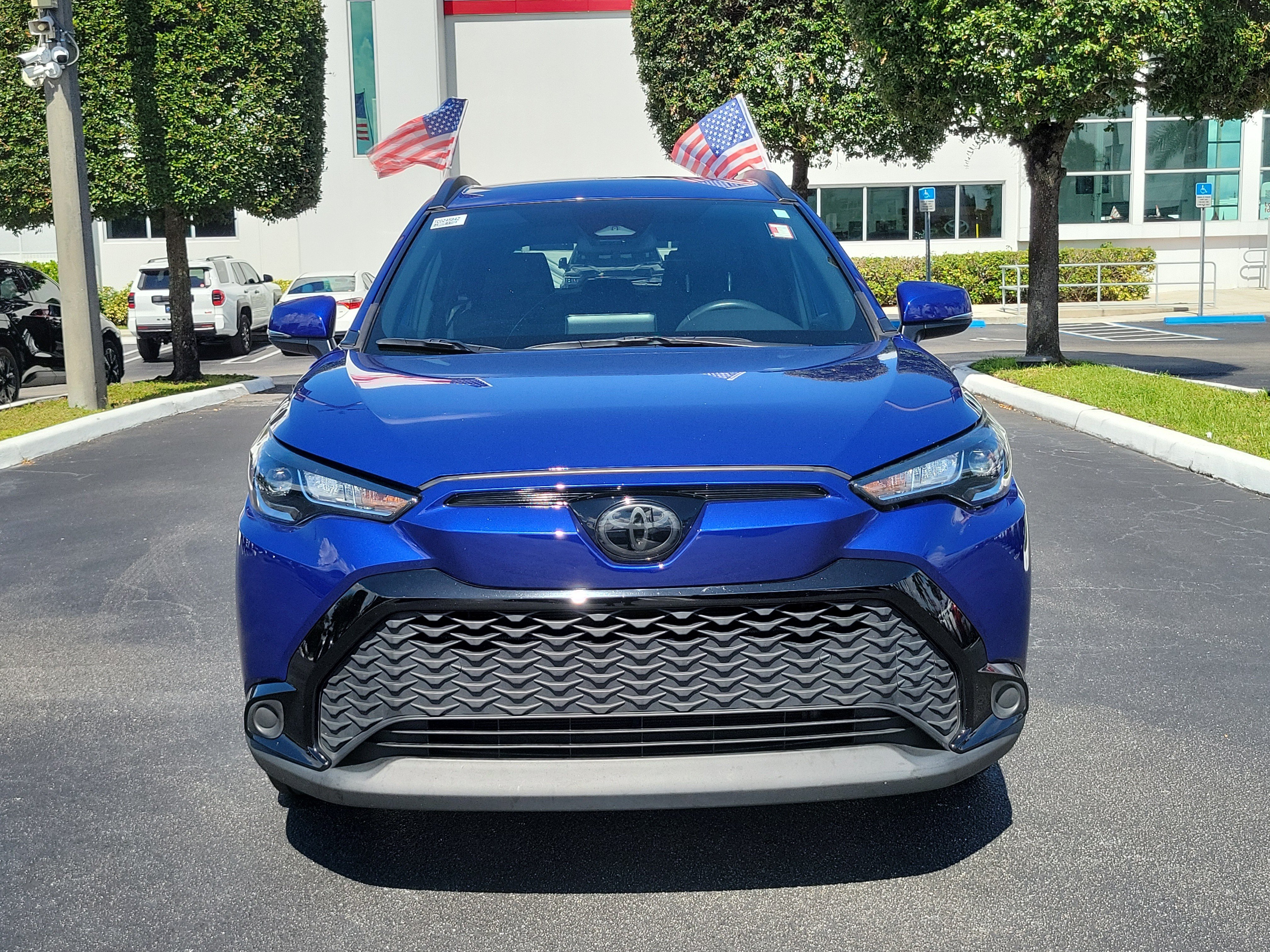 Used 2023 Toyota Corolla Cross AWD Hybrid image 4