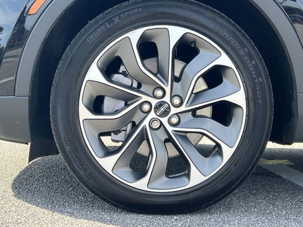 Used 2022 Lincoln Nautilus Reserve image 11