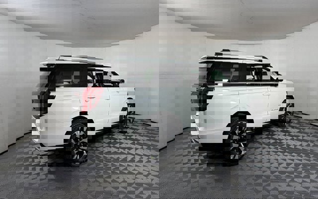 New 2025 Ford Expedition Platinum w/ Driver's Package image 4