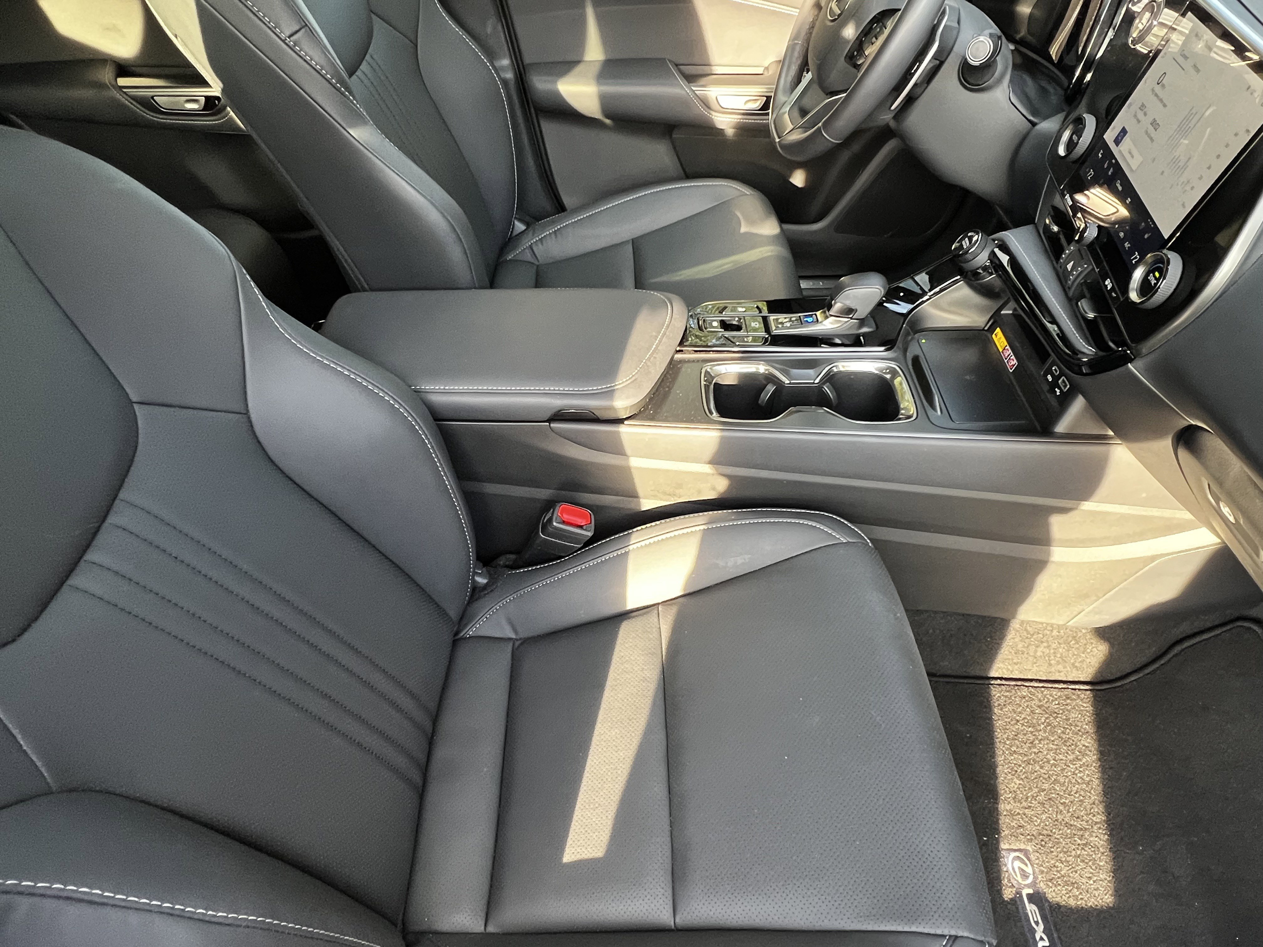 Certified 2025 Lexus NX 250 FWD w/ Premium Package image 43