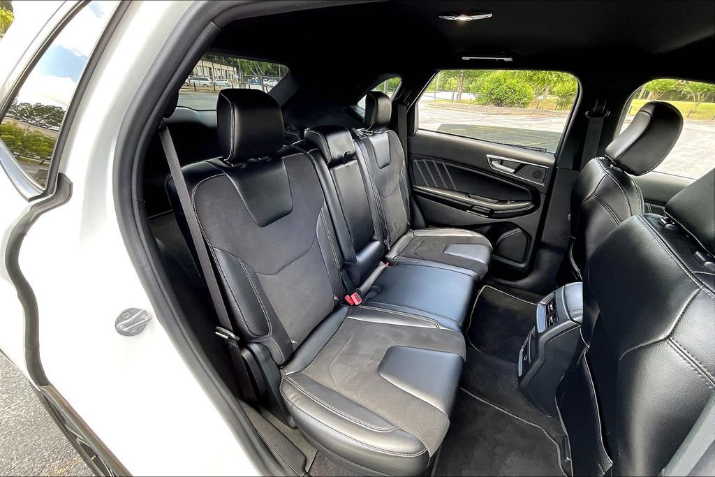 Used 2022 Ford Edge ST image 27