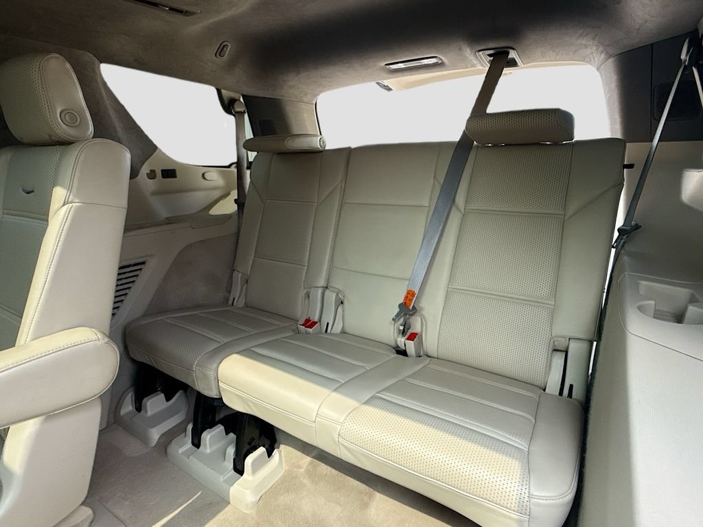 Used 2021 Cadillac Escalade Premium Luxury Platinum AWD/4WD image 29