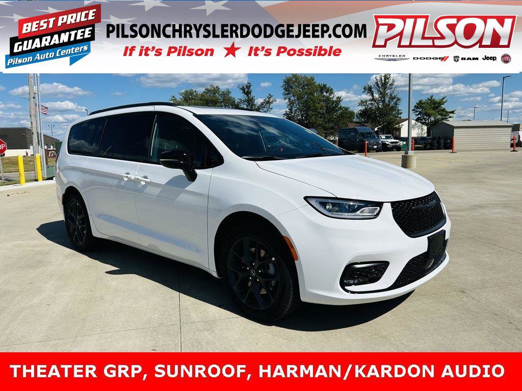 New 2026 Chrysler Pacifica Limited w/ Uconnect Theater Family Group video 1