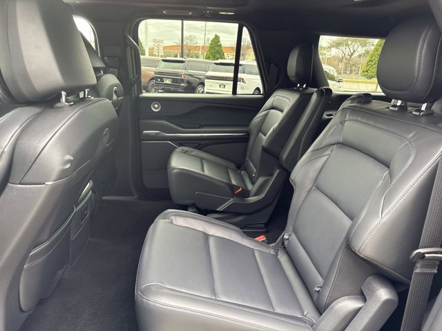 New 2026 Lincoln Navigator L Reserve w/ Jet Appearance Package image 16