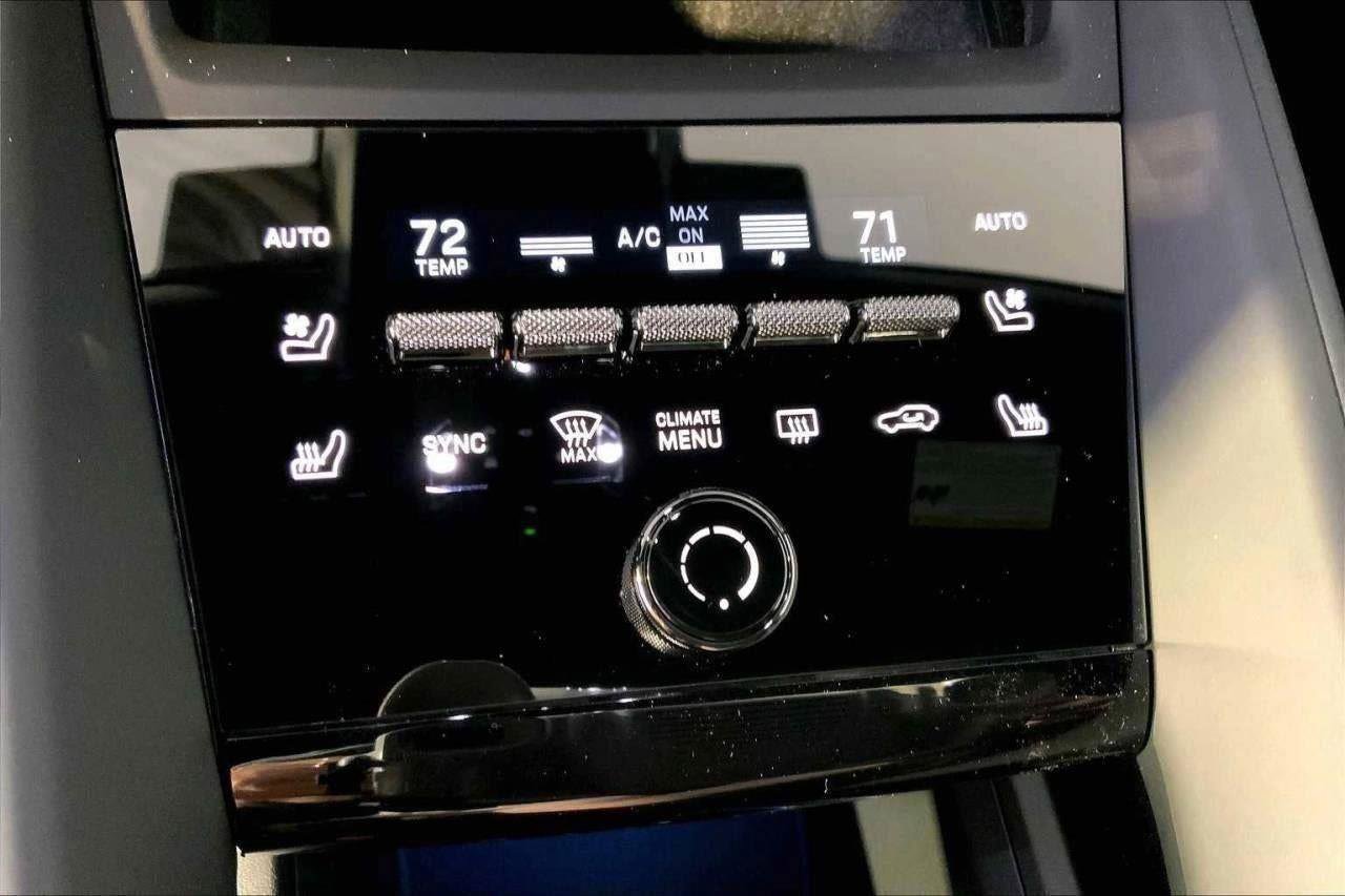 New 2025 Porsche Macan Electric image 96