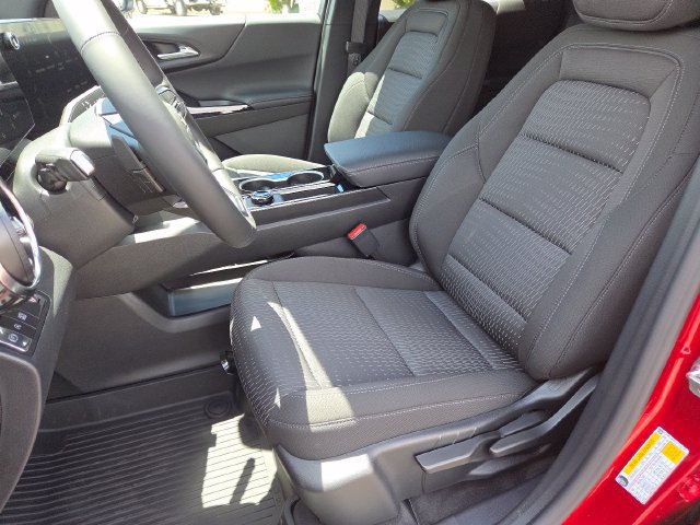 New 2026 Chevrolet Equinox LT w/ Safety and Technology Package FWD image 32