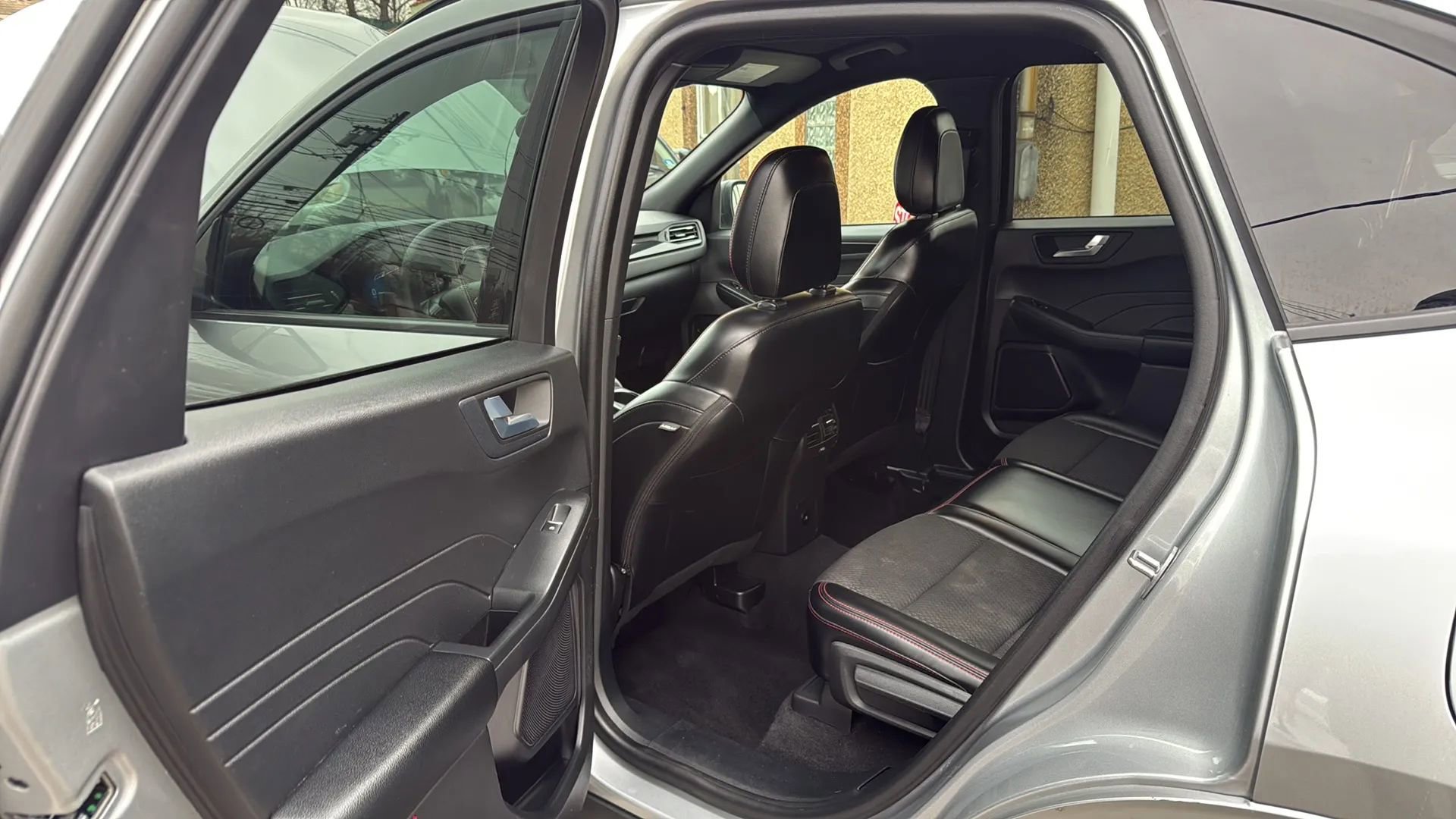 Used 2023 Ford Escape ST-Line image 28