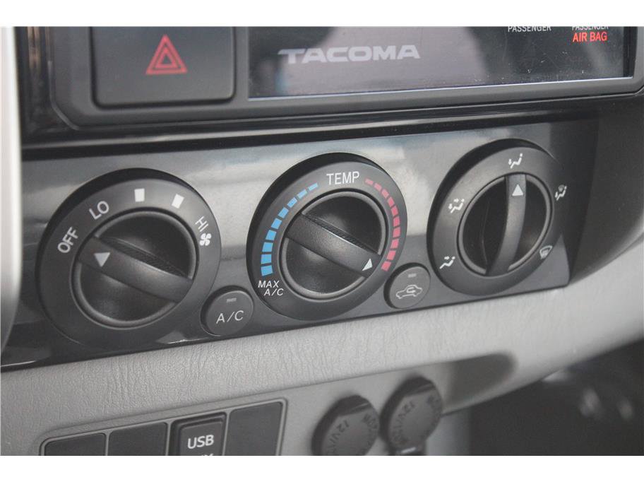 Used 2015 Toyota Tacoma 4x4 Double Cab image 24