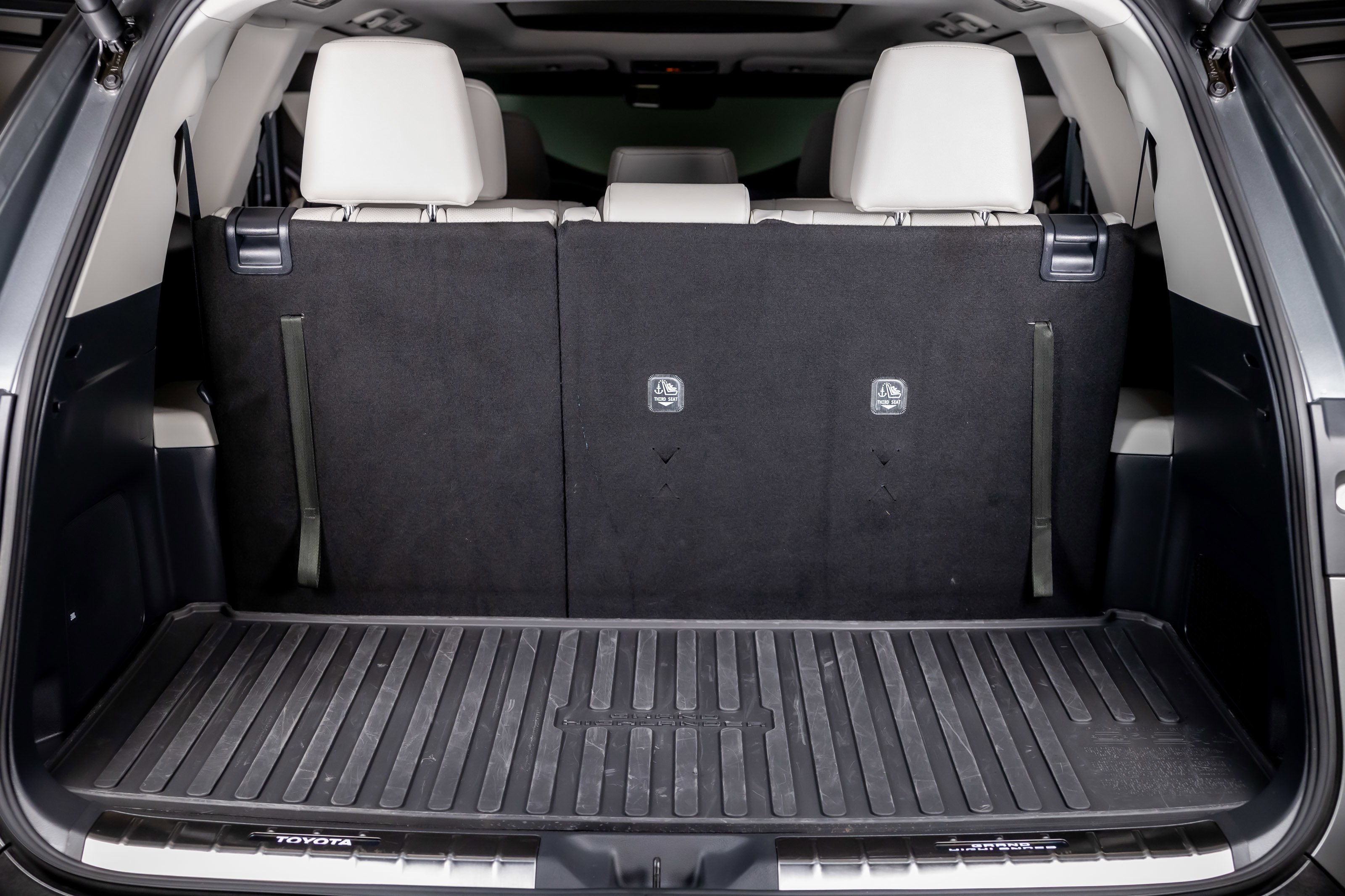 Used 2025 Toyota Grand Highlander FWD image 38