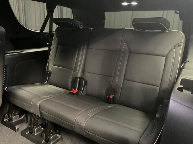 New 2026 Chevrolet Suburban Premier w/ Sun And Tow Package AWD/4WD image 11