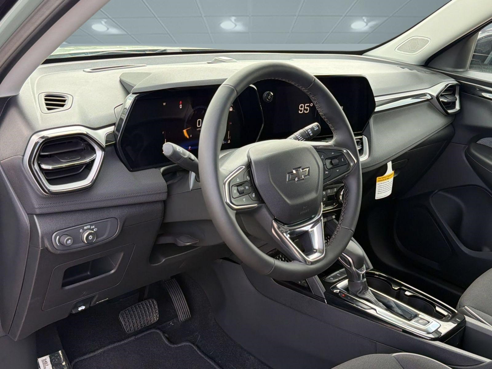 New 2026 Chevrolet TrailBlazer LT w/ Convenience Package FWD image 4