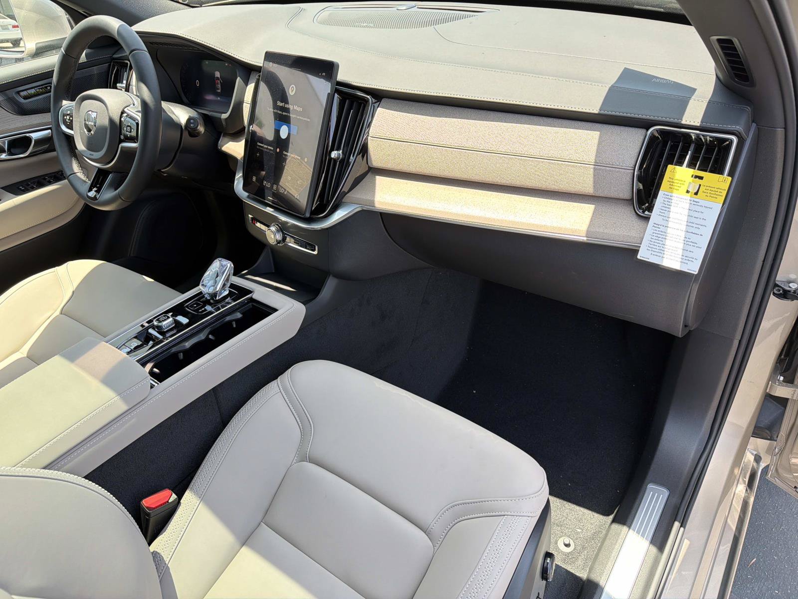 New 2026 Volvo XC90 T8 Plus w/ Protection Package Premier AWD/4WD image 22